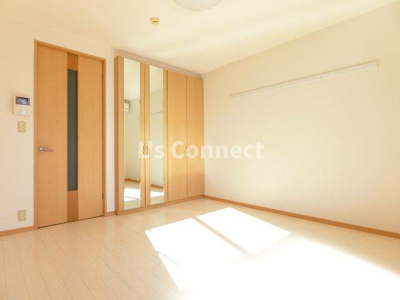 【居間・リビング】 | ラ・ジュルネ | ７．６帖の洋室です。