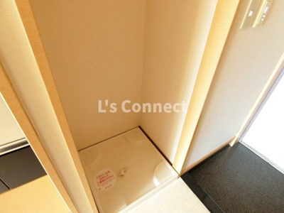 【設備】 | ラ・ジュルネ | 室内洗濯機置き場には排水パン付き。