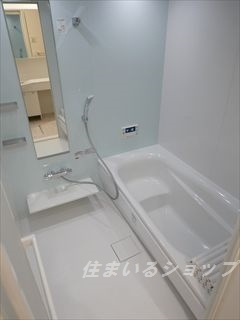 広島市安佐北区可部７丁目のアパートの浴室|足が伸ばせる浴槽！　追い焚き機能付き