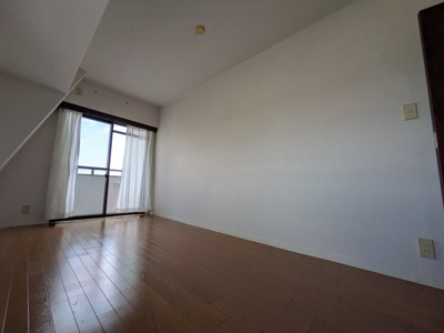 【居間・リビング】 | サバーブ永楽荘 | おしゃれな居間です