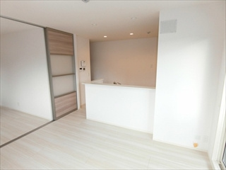 広島市安佐北区亀山２丁目のアパートの居間・リビング