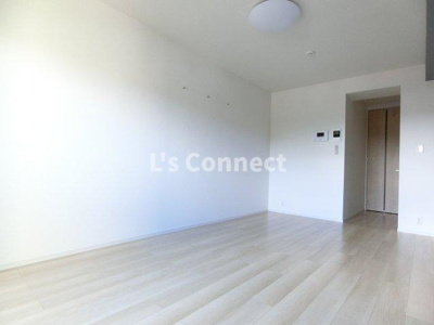 【内装】 | ルミエールＡ | ９．７帖の洋室です。