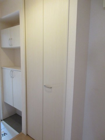 ファミールひばりの玄関