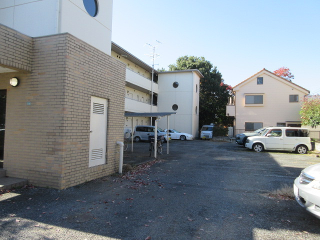 保谷コーポの駐車場