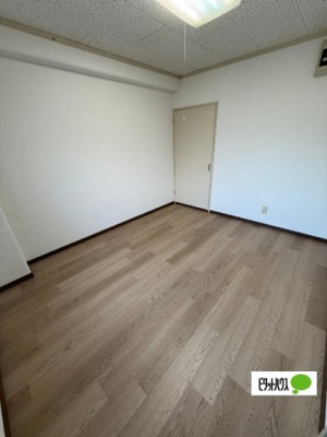 【その他】 | コーポ一葉 | 玄関側洋室