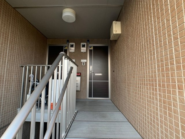 グランジェ　Ⅰのエントランス|共用階段