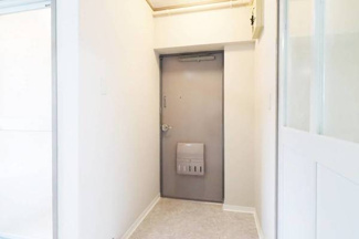 【玄関】 | ビレッジハウス成田1号棟 | ビレッジハウスの同一物件・同一タイプの間取りの写真です
