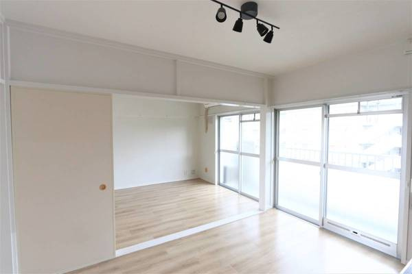 【居間・リビング】 | ビレッジハウス小浜2号棟 | ビレッジハウスの同一物件・同一タイプの間取りの写真です