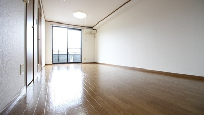 【内装】 | Ｄｅｆｉ－ＫＭ