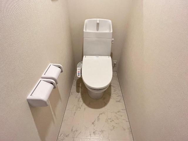 Orange villa 堀溝のトイレ|シャワー付トイレ