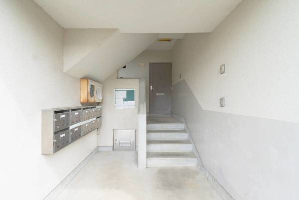 ビレッジハウス七城2号棟のエントランス