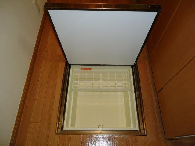 ベル・グラースの内装|床下収納庫