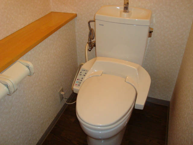 エスポアールＫのトイレ|シャワー付トイレ