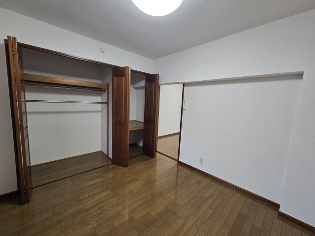 大井伊藤町住宅１号棟の居間・リビング