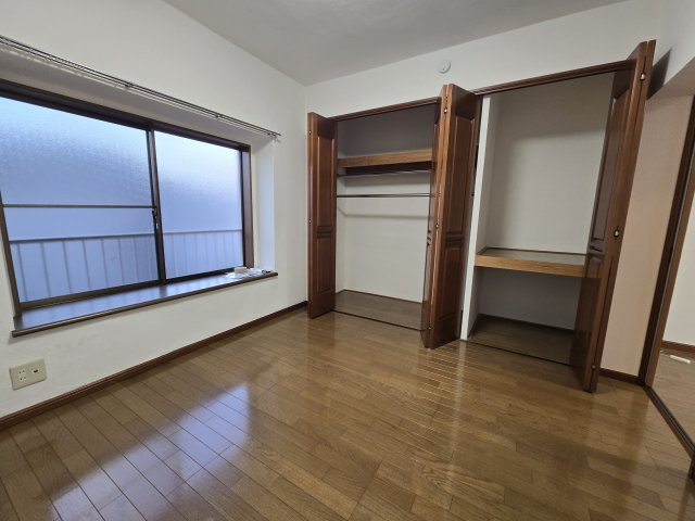 大井伊藤町住宅１号棟の居間・リビング