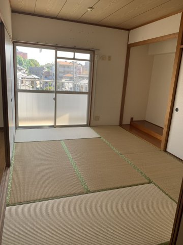 ルーチェ香住ヶ丘の和室
