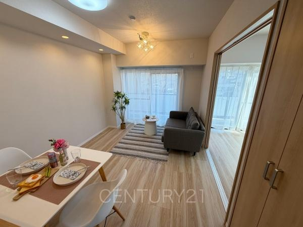 レクセル熊谷の居間・リビング|ダイニングテーブルスペース