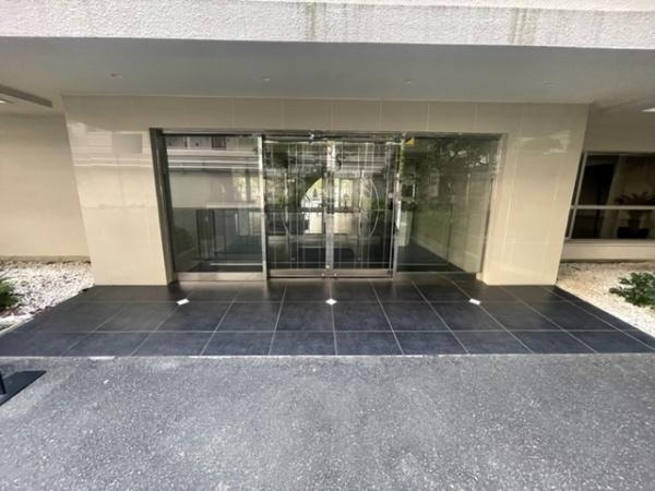 【エントランス】 | シャンボール天満