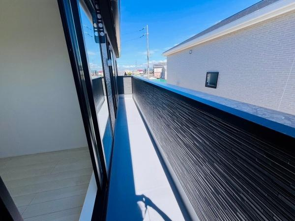 【バルコニー】 | 写真は同社施工例です。