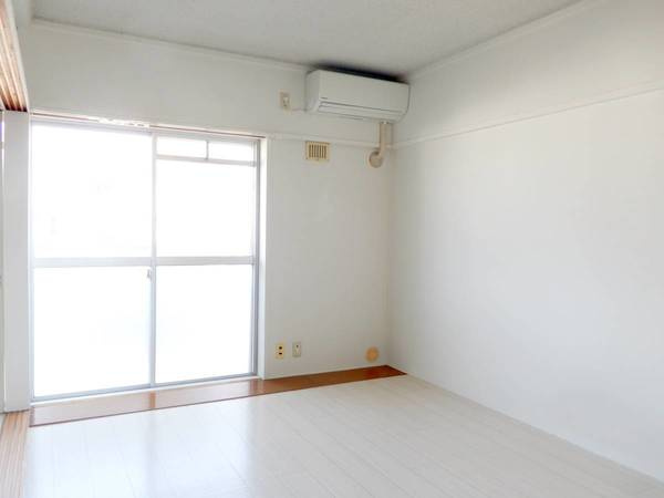 ビレッジハウス富山北1号棟の居間・リビング|ビレッジハウスの同一物件・同一タイプの間取りの写真です