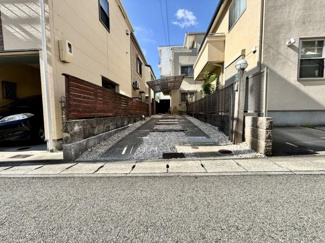 【前面道路含む現地写真】