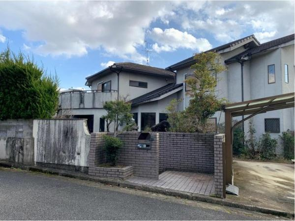 生駒市松美台　一戸建の外観|■現地撮影写真■敷地面積約１５２坪と広々！お気軽にお問い合わせください！