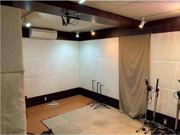 生駒市松美台　一戸建の内装|■現地撮影写真■多用途に使用可能なスタジオ完備！