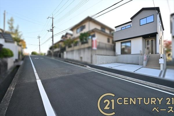 生駒市東生駒月見町 ２号棟 ／新築一戸建の前面道路含む現地写真|■現地撮影写真■緑豊かな気持ちの良い住環境！