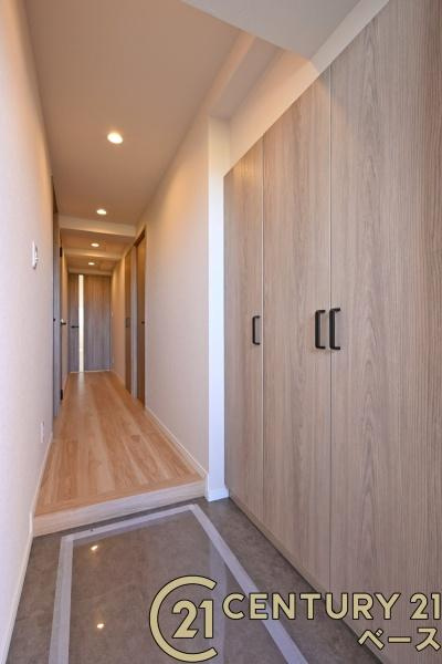 パストラーレ天理の玄関|■現地撮影写真■こちらが玄関から見た内装写真となっております。