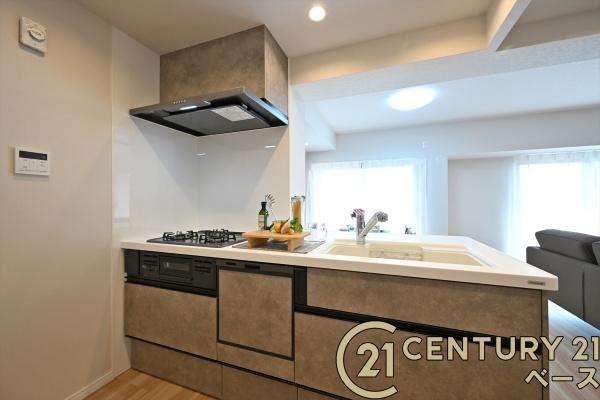 パストラーレ天理のキッチン|■現地撮影写真■収納力と使いやすさを追求したキッチンです！