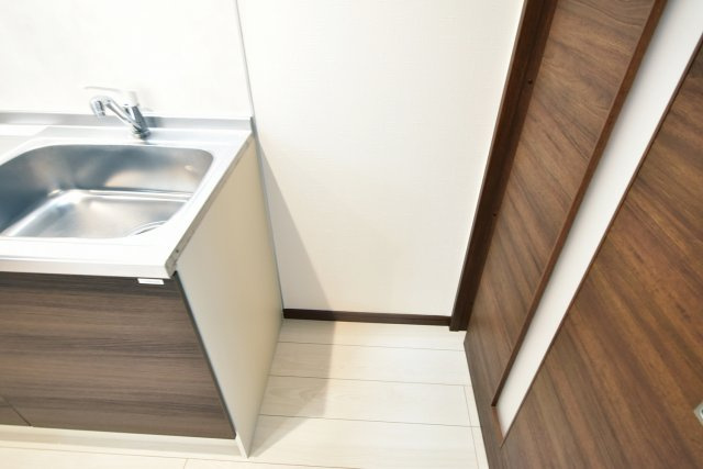 CROUD甲子園里中町のキッチン|冷蔵庫置けます