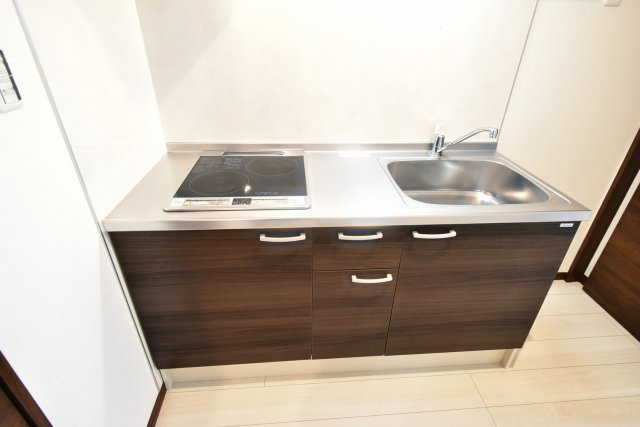 CROUD甲子園里中町のキッチン|システムキッチン