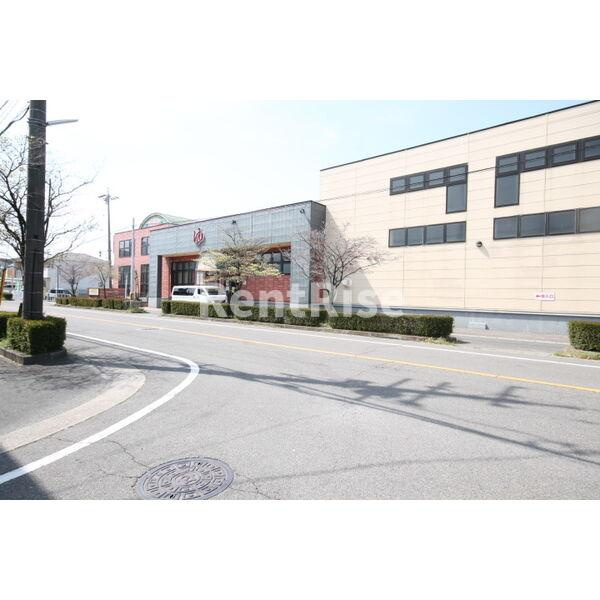 一宮市多加木３丁目のテラスの駐車場