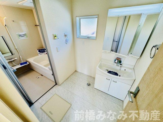 前橋市茂木町第3　２号棟(全８棟)　リーブルガーデン　新築建売分譲の独立洗面台|朝の身支度には欠かせない独立洗面化粧台