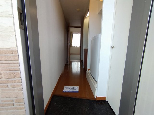 レオパレスＣｅｄｒｅの玄関