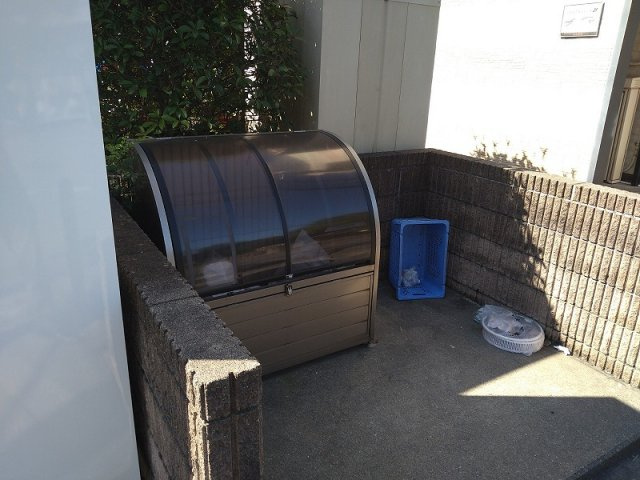 レオパレスＣｅｄｒｅのその他|ダストボックス