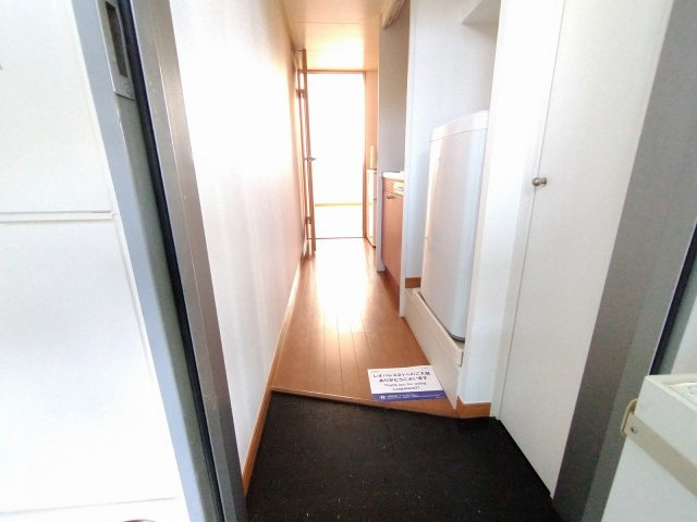 レオパレスＣａｓａ１０の玄関