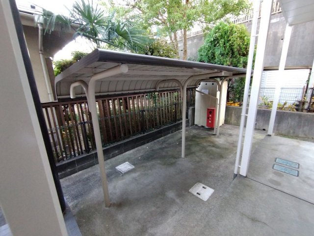レオパレスＣａｓａ１０のその他|駐輪場　原付＆自転車のみ駐輪可能