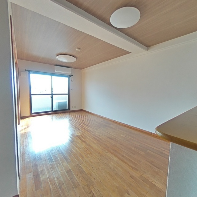 岐阜市正木北町のアパートの居間・リビング