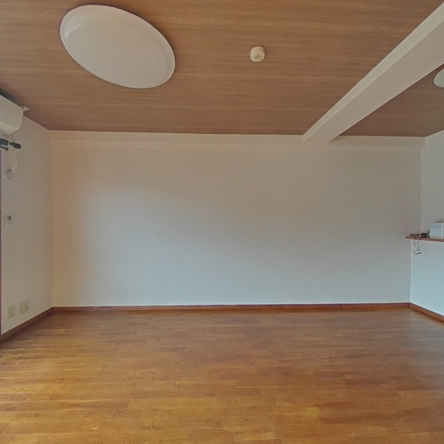 岐阜市正木北町のアパートの居間・リビング