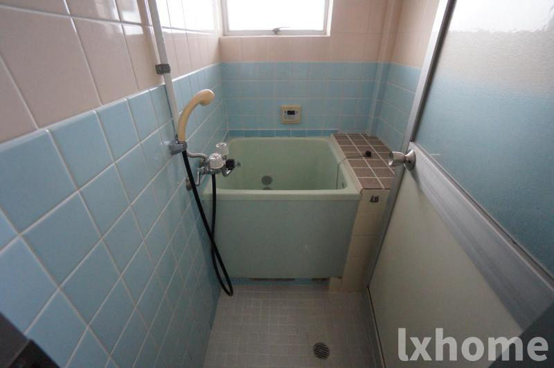 むつみマンションの浴室|コンパクトで使いやすいお風呂です