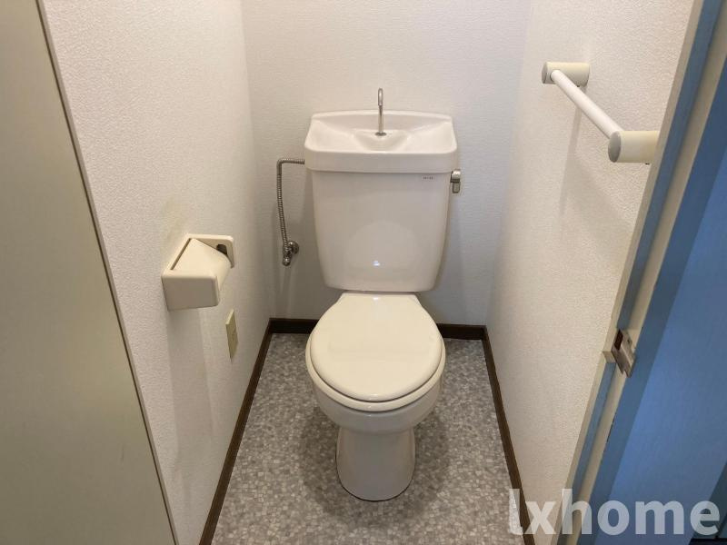 クリスタルシャトーのトイレ|ゆったりとした空間のトイレです