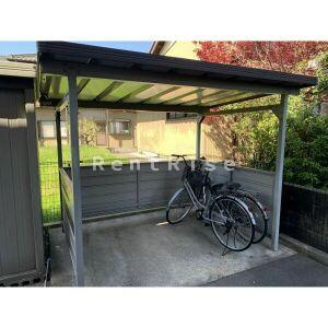 MELODIAM華の駐車場