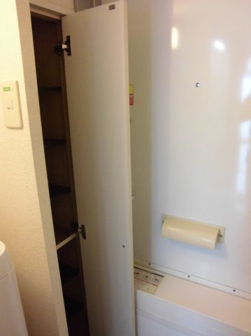 レオパレスパヴィヨン　ブランの玄関