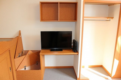 【内装】 | レオパレス市原Ｂ | 充実の収納スペース