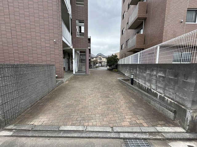 レオパレスグランパルク小柳のその他