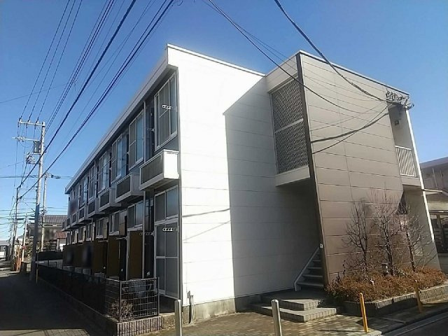 レオパレススリーフォー