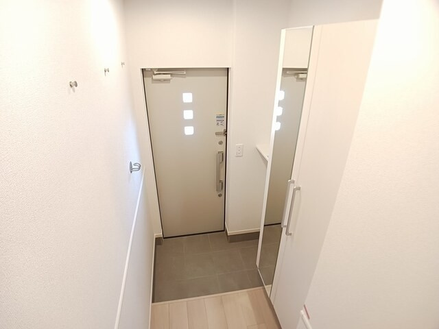 メゾンブランシェの玄関