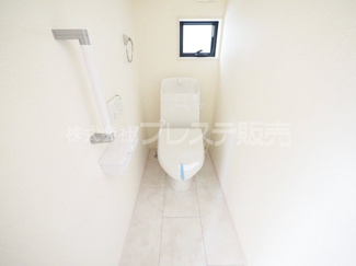 【トイレ】 | 現地写真（１号地１階トイレ）温水洗浄便座を標準装備！