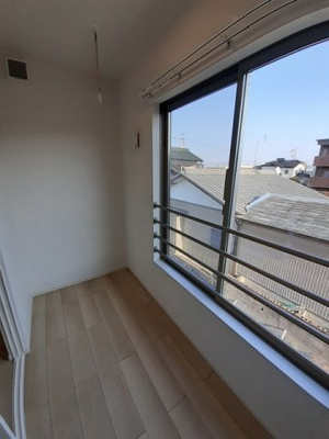 【内装】 | ロジュマン堀之内 | 明るい色調の室内です